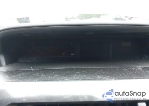 2015 Toyota Prius V Five z USA, uszkodzony, nr VIN JTDZN3EU7FJ028998